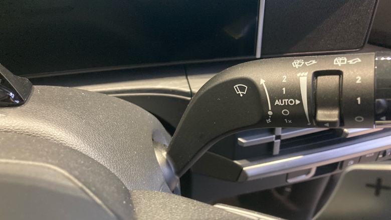 Hyundai SANTA FE 1.6 TGDi Plug-in Hybrid Ultimate 5dr 4WD Auto Estate